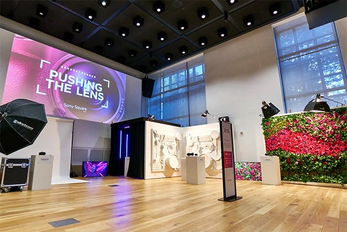 Sony Square NYC met geplaatste professionele geurverspreiders voor een nieuwe geurbeleving en geurmarketing